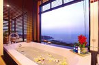Ocean Front - Bathroom