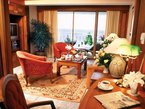 Royal Wing Suite living room