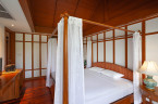 Premier Suite Sea View bedroom