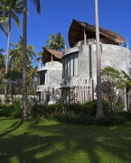 Grand Villa outside