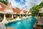Villa Pool Access