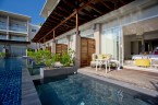 Pool Acces Junior Suite building