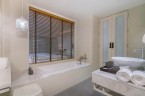 Deluxe Bathroom