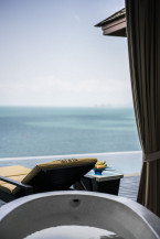 Deluxe Villa Bathroom