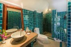 Grand Deluxe Bungalow Bathroom